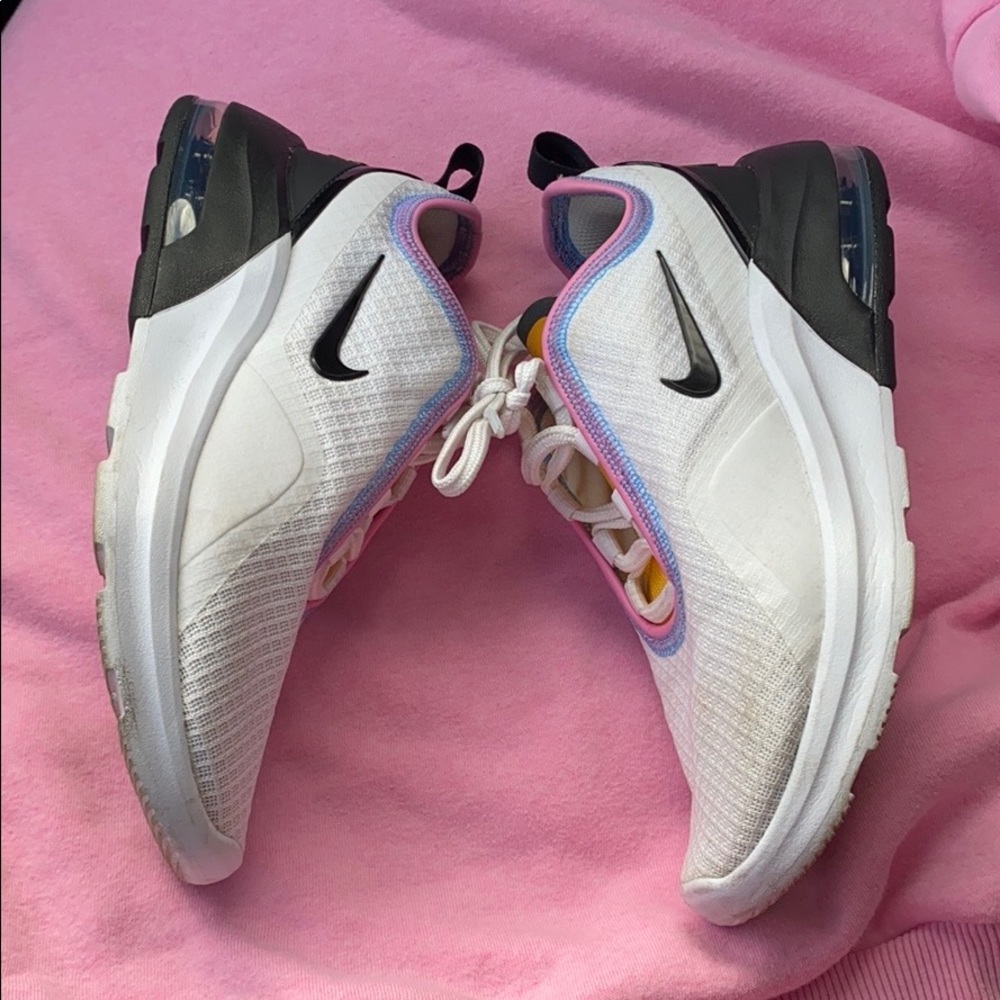 Nike air